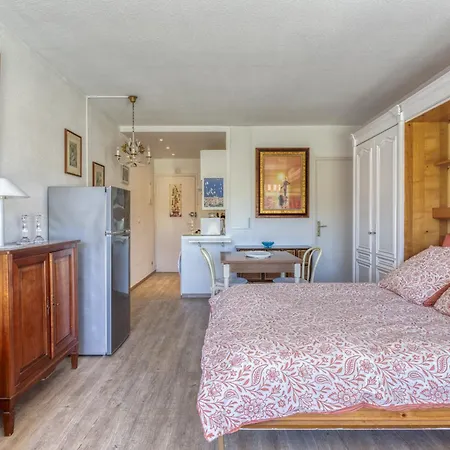 Eden Village With Pool Apartment